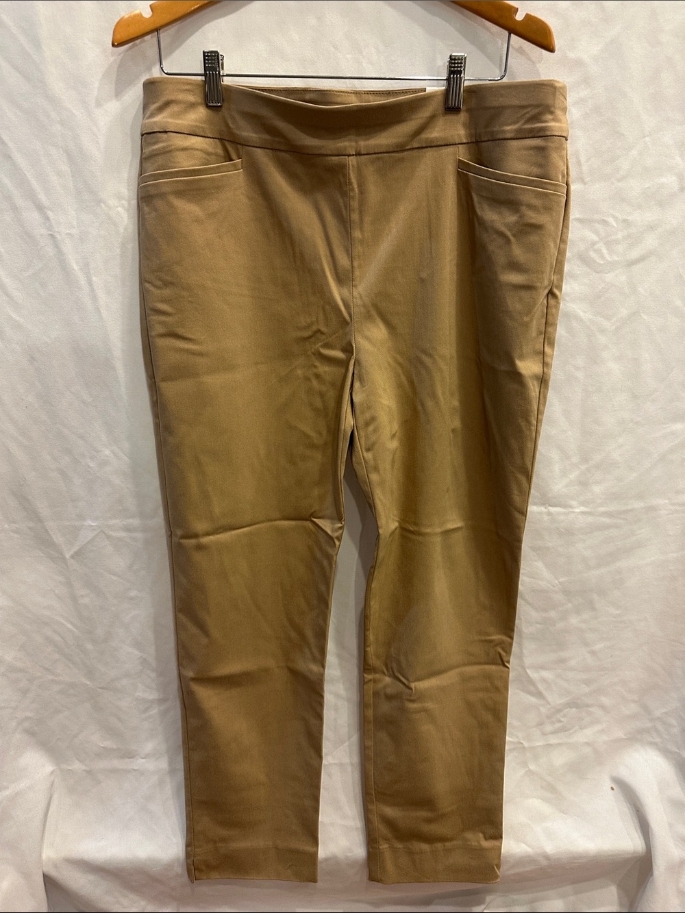 Stretch Pull-On Ankle Pants in Camel, Chico’s, NWT, 12R retail $89.50